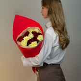 Букет из 15 красных и белых роз 50см с упаковкой заказать
