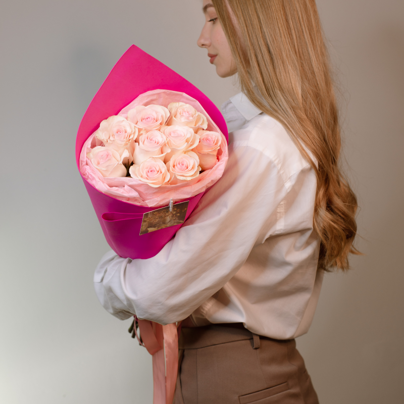 Букет из 9 розовых роз (Эквадор) с доставкой
