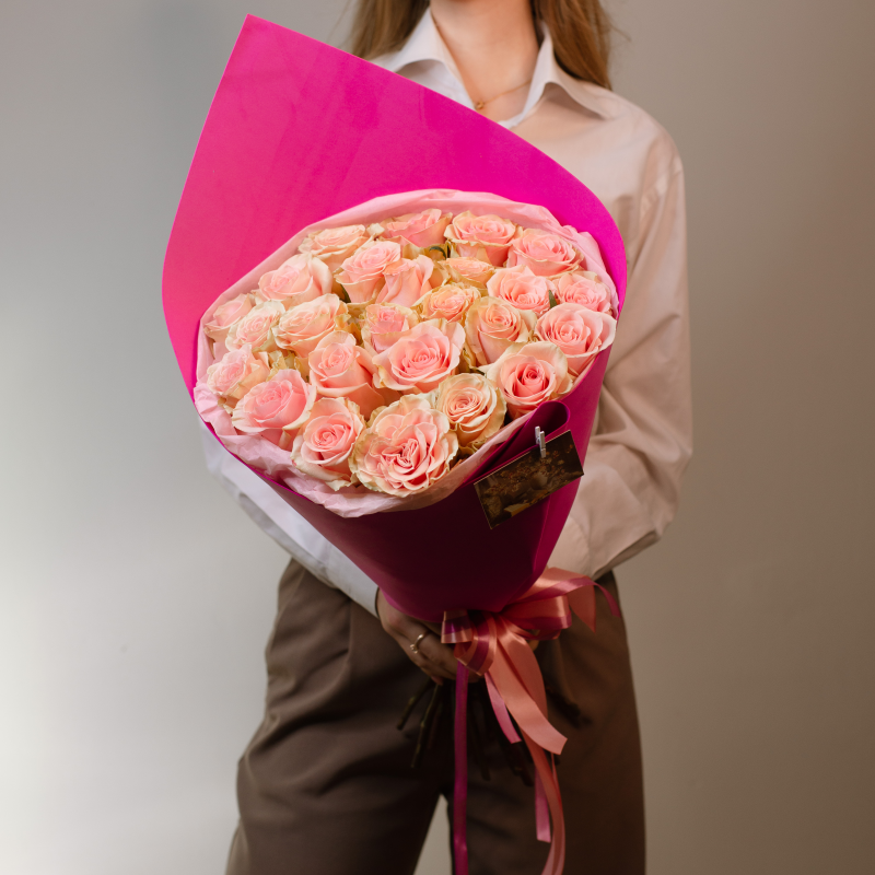 Букет из 25 розовых роз (Эквадор) с доставкой